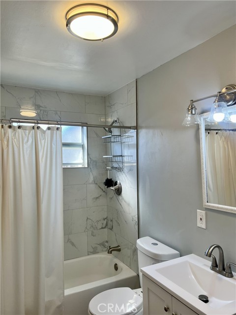 Detail Gallery Image 11 of 16 For 809 Lake, Chowchilla,  CA 93610 - 2 Beds | 1 Baths