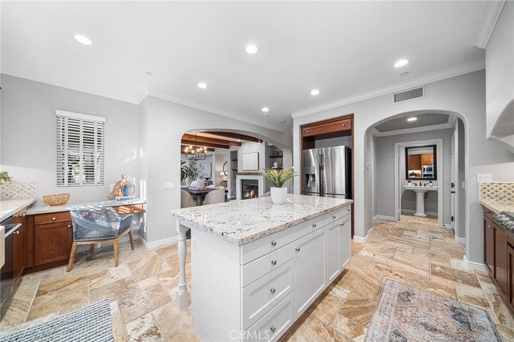 MLS #OC25250779 image #11