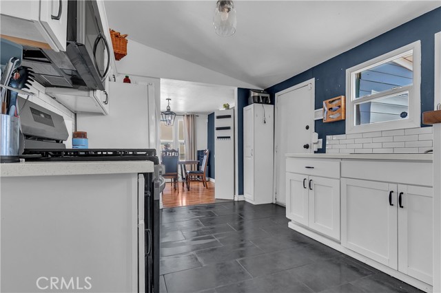 Detail Gallery Image 6 of 18 For 3875 Everest Ave, Riverside,  CA 92503 - 2 Beds | 1 Baths