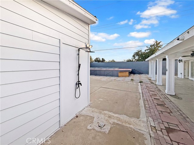 Detail Gallery Image 29 of 34 For 6418 Ringsdale Ct, Bakersfield,  CA 93313 - 3 Beds | 2/1 Baths
