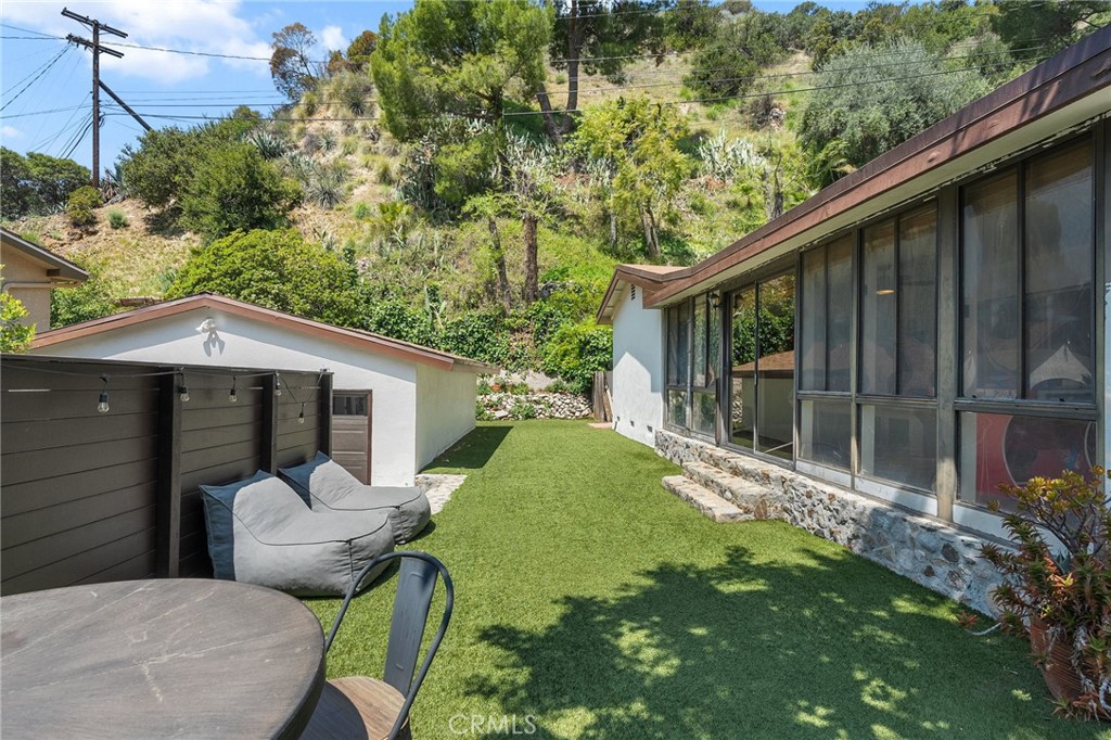 925 country club driveBurbank img 2