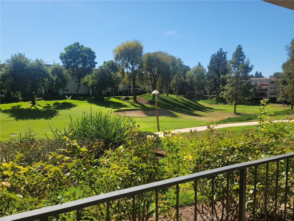 5517 PASEO DEL LAGO #1E