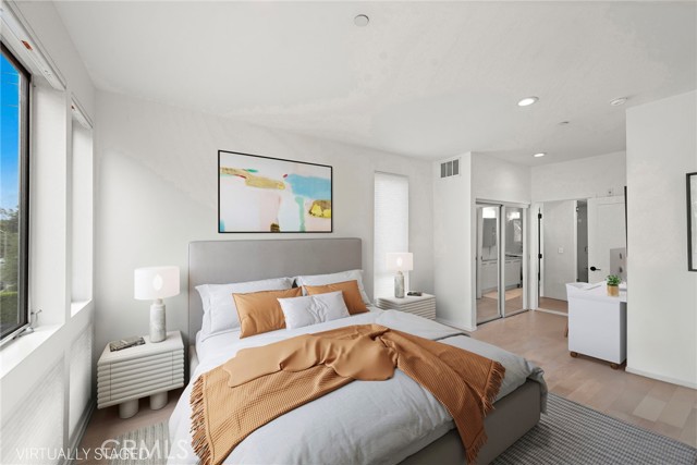 Detail Gallery Image 17 of 31 For 4151 Redwood Avenue #106, Los Angeles,  CA 90066 - 2 Beds | 3/1 Baths