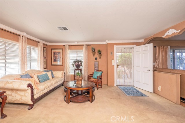 Detail Gallery Image 18 of 47 For 11730 Whittier Bld #40,  Whittier,  CA 90601 - 2 Beds | 2 Baths