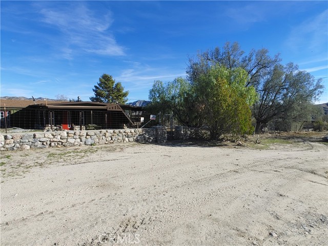 Detail Gallery Image 4 of 27 For 9313 Polaris, Morongo Valley,  CA 92256 - 2 Beds | 2 Baths