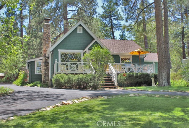 41191 Pennsylvania Avenue, Big Bear Lake CA: https://media.crmls.org/medias/750adf31-97f7-4de6-a0b1-8b9ece314bb0.jpg