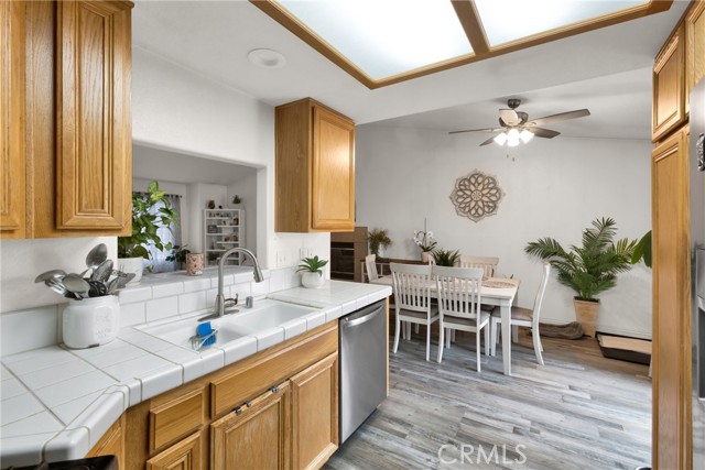 Detail Gallery Image 6 of 24 For 13061 Billings Ct, Victorville,  CA 92395 - 3 Beds | 2 Baths