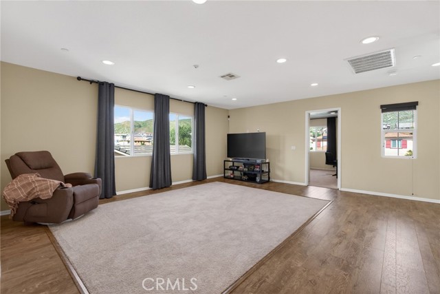 Detail Gallery Image 16 of 58 For 12560 Beryl, Jurupa Valley,  CA 92509 - 4 Beds | 3/1 Baths