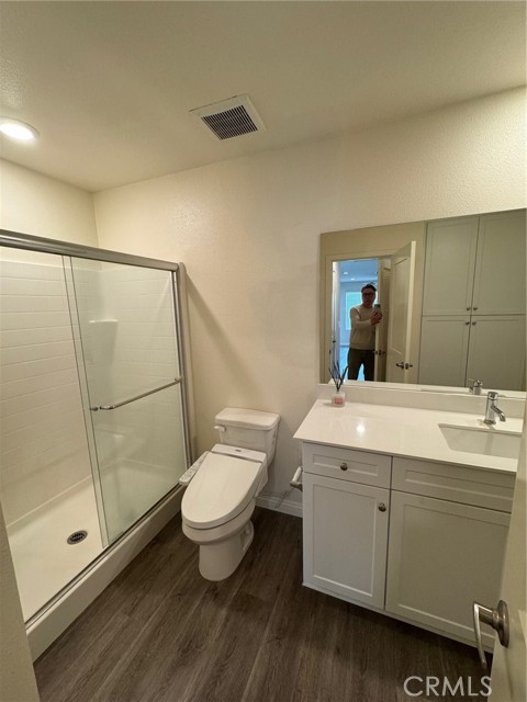 Detail Gallery Image 8 of 11 For 10266 Artesia Bld, Bellflower,  CA 90706 - 1 Beds | 2 Baths