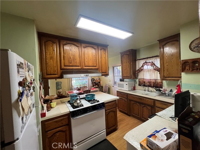 10842 Pine Street, Los Alamitos CA: https://media.crmls.org/medias/750d48b6-6d33-4f77-ae63-40ce15835695.jpg