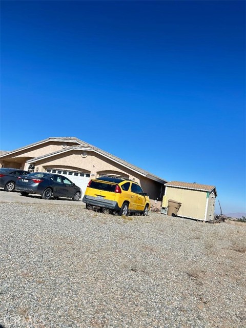 10928 Lantry Ln, Oak Hills, CA 92344 photo 9