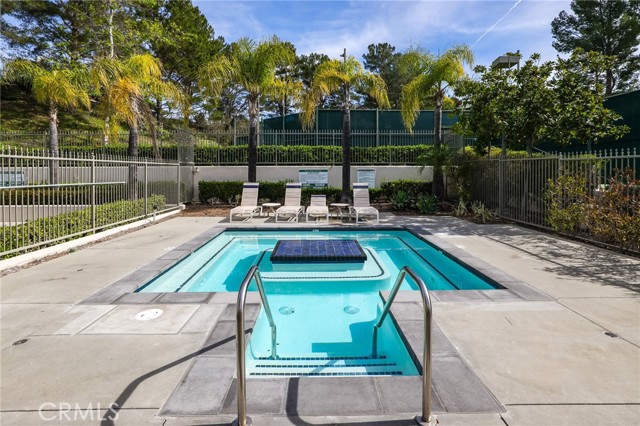 Image 38 of 53 For 22701 Foxridge