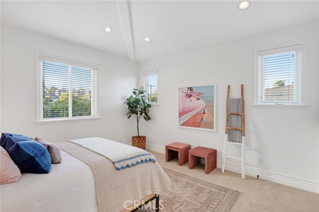 Detail Gallery Image 49 of 74 For 113 S Herrin, Manhattan Beach,  CA 90266 - 5 Beds | 4/1 Baths