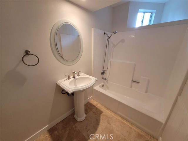 13611 Amanda Street, Fontana CA: https://media.crmls.org/medias/750e4add-0e28-49be-bedc-81e9d60ffe76.jpg