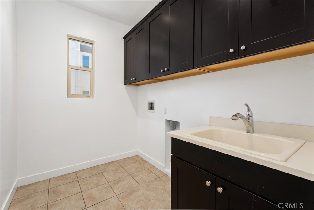 750f9cb4 7c2b 43d0 837f 651f422c1f99