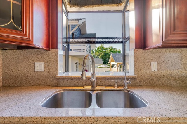 Detail Gallery Image 10 of 25 For 1221 Wesley Ave, Pasadena,  CA 91104 - 3 Beds | 2 Baths