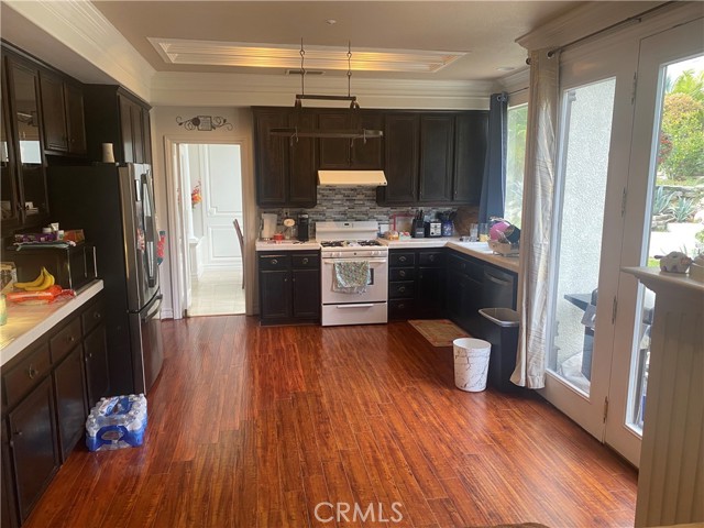 5031 Columbia Drive, Fontana CA: https://media.crmls.org/medias/750ff4a7-4551-41ce-94a9-e600b813d2e0.jpg