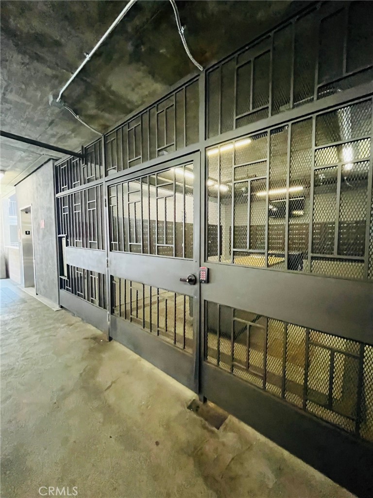 https://media.crmls.org/medias/750ff4c6-3c0b-4090-ab04-60507da9a6ea.jpg?preset=X-Large