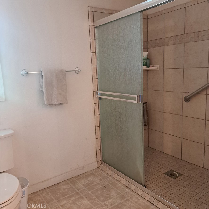 https://media.crmls.org/medias/7510f507-fd47-4709-b100-b04f57c7a6ba.jpg?preset=X-Large
