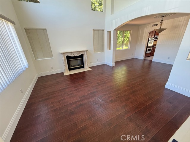 11737 Lois Court, Granada Hills CA: https://media.crmls.org/medias/7511d2a7-8de0-4629-aa78-f0b69672d765.jpg