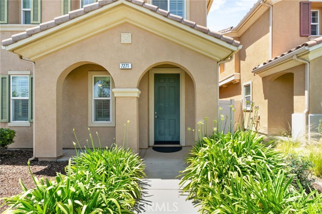 Detail Gallery Image 4 of 45 For 7271 Enclave Dr, Corona,  CA 92880 - 3 Beds | 2/1 Baths