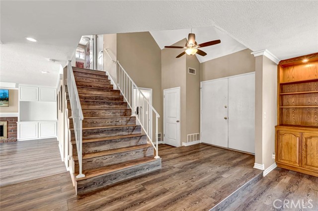 14661 Danborough Road, Tustin CA: https://media.crmls.org/medias/7512d582-a3b5-4758-a482-21316999e917.jpg
