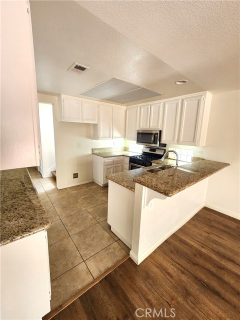 950 La Palma Circle, Corona CA: https://media.crmls.org/medias/75130ced-9f4d-4cce-99f9-8d0df2ab6285.jpg