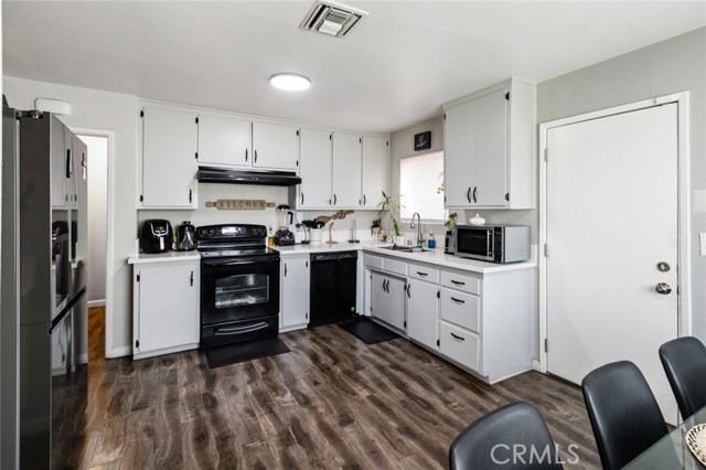 Detail Gallery Image 8 of 22 For 1264 26th St, San Bernardino,  CA 92404 - 4 Beds | 2 Baths