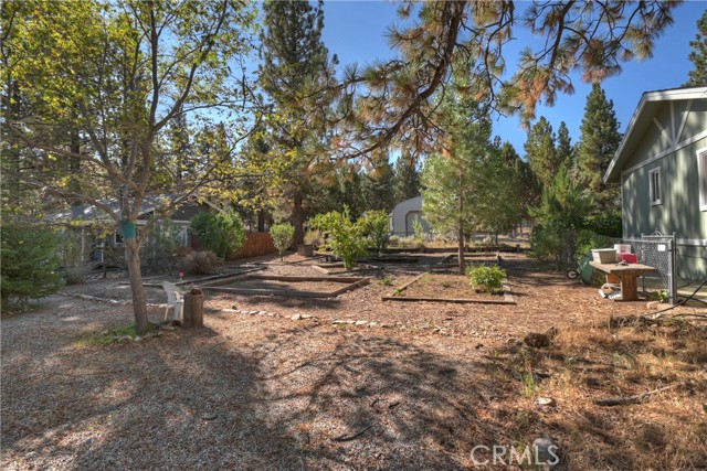 2208 Manzanita Lane, Big Bear City CA: https://media.crmls.org/medias/7513da41-0ae2-42ad-b089-836a98dddf17.jpg