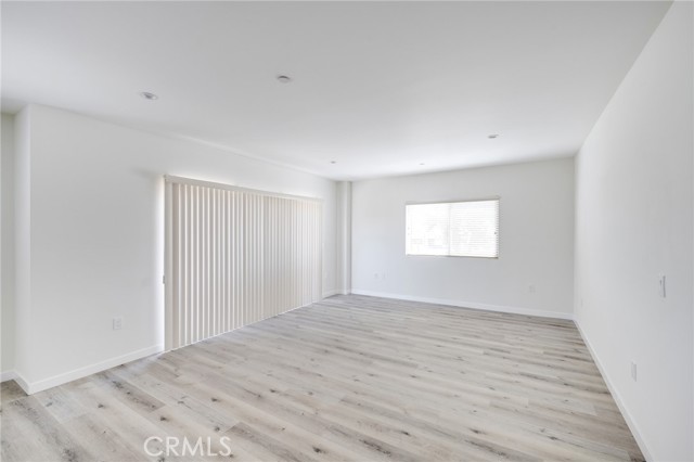 Detail Gallery Image 3 of 14 For 14526 Hartland St #308,  Van Nuys,  CA 91405 - 1 Beds | 1 Baths