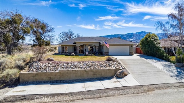 Detail Gallery Image 3 of 49 For 22104 Mccarthy Dr, Tehachapi,  CA 93561 - 3 Beds | 2 Baths