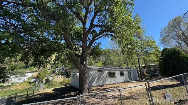 Detail Gallery Image 2 of 21 For 2720 Lebec Oaks Rd, Lebec,  CA 93243 - 3 Beds | 2 Baths