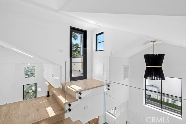 Detail Gallery Image 16 of 20 For 700 1/2 Iris, Corona Del Mar,  CA 92625 - 2 Beds | 2/1 Baths