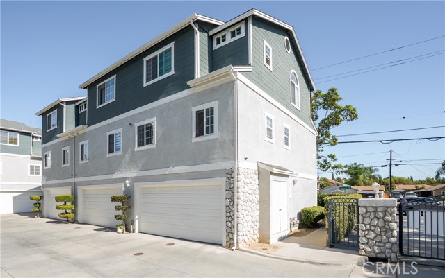 Front Image Thumbnail for CRWS25251067