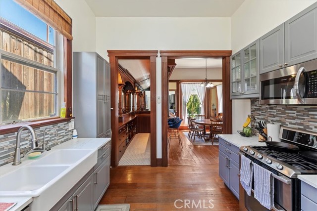 3820 Ridge Road, Riverside CA: https://media.crmls.org/medias/75164e02-8734-4800-a884-ecf81d2db237.jpg
