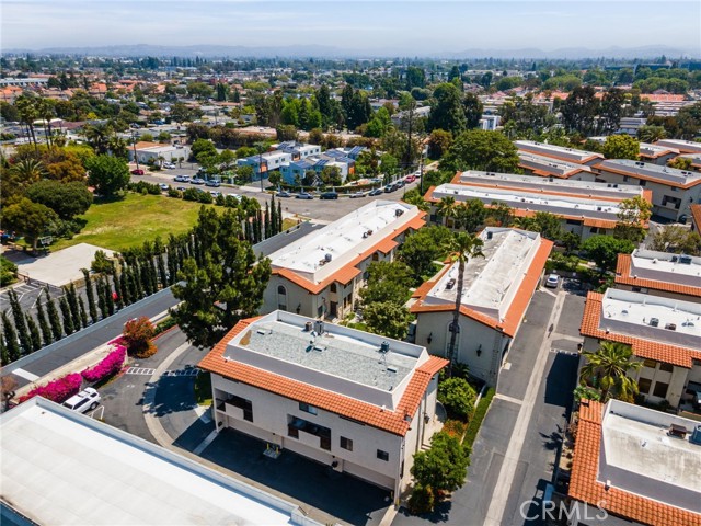 400 S Flower Street, Orange CA: https://media.crmls.org/medias/75165edc-d24a-47ce-a2c6-26e2834bd6e0.jpg