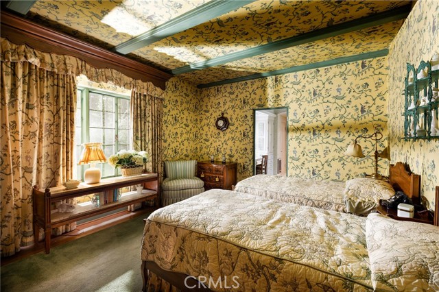 Detail Gallery Image 18 of 75 For 28641 North Shore Rd, Lake Arrowhead,  CA 92352 - 14 Beds | 11/1 Baths