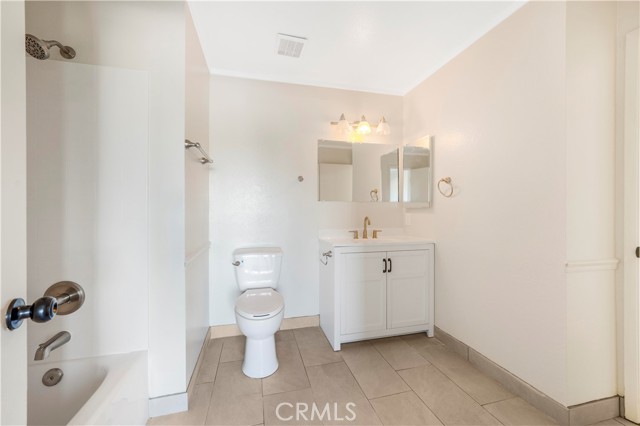 Detail Gallery Image 13 of 22 For 1315 W Cypress Ave #C2,  Lompoc,  CA 93436 - 2 Beds | 1/1 Baths