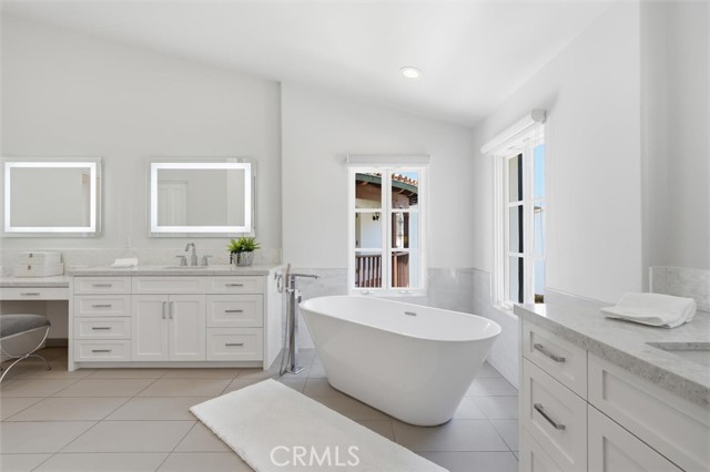 1409 Via Fernandez, Palos Verdes Estates, California 90274, 6 Bedrooms Bedrooms, 0 ,8 BathroomsBathrooms,Residential,For Sale,Via Fernandez,0,PV26081454