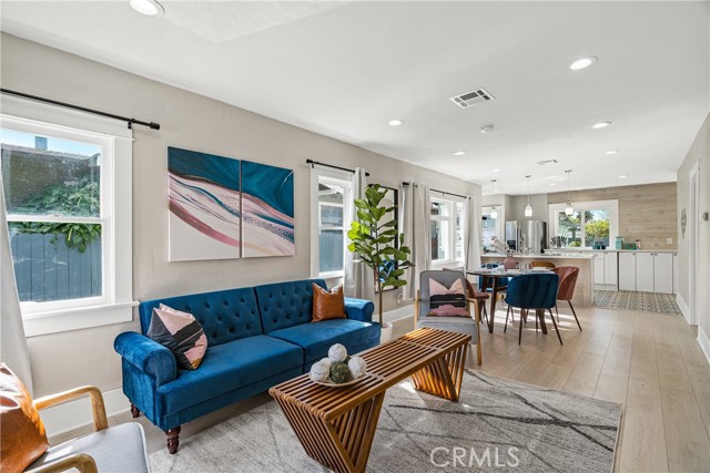 Detail Gallery Image 1 of 33 For 783 Dawson Ave, Long Beach,  CA 90804 - 3 Beds | 2 Baths