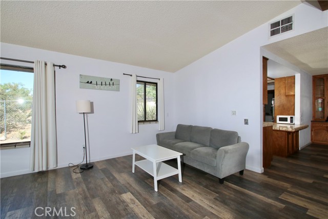 Detail Gallery Image 10 of 43 For 57523 Old Mill Rd, Yucca Valley,  CA 92284 - 2 Beds | 2 Baths