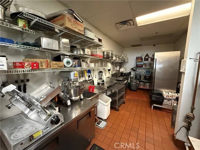 0, Rancho Cucamonga CA: https://media.crmls.org/medias/75193749-fbfb-42b4-b50f-8bffc88b6b99.jpg