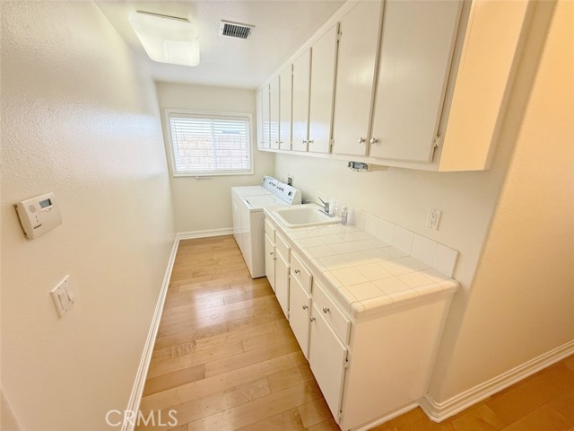 519 Westminster Avenue, Newport Beach CA: https://media.crmls.org/medias/75194c54-74e1-417b-aaa5-988a388f800a.jpg