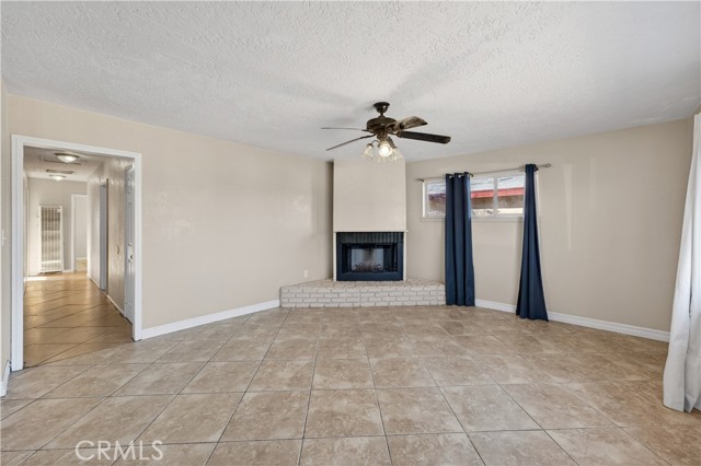 Detail Gallery Image 6 of 42 For 15254 Las Piedras Dr, Victorville,  CA 92395 - 4 Beds | 2 Baths