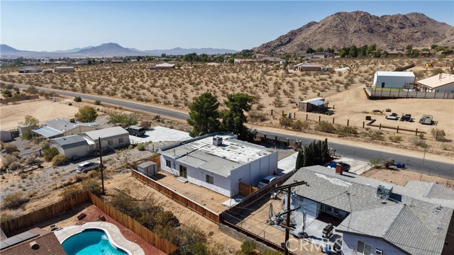 Detail Gallery Image 31 of 45 For 23859 South Rd, Apple Valley,  CA 92307 - 4 Beds | 2 Baths