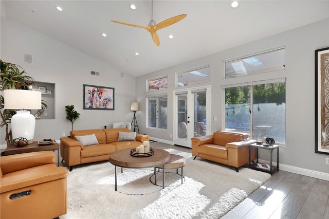 24632 Stagg Street, West Hills CA: https://media.crmls.org/medias/7519ff84-20ed-45bd-99ca-5d749b5a886b.jpg