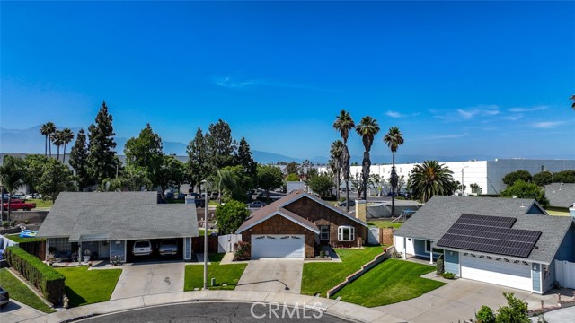 3012 Homer Circle, Jurupa Valley CA: https://media.crmls.org/medias/751a16bf-f20c-4e5c-ab65-1e4e1b932d1c.jpg