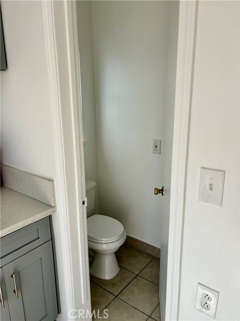 Detail Gallery Image 4 of 9 For 10518 S Vermont Ave, Los Angeles,  CA 90044 - 1 Beds | 1 Baths