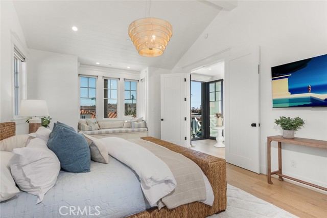 Detail Gallery Image 39 of 75 For 153 Granada Ave, Long Beach,  CA 90803 - 5 Beds | 4 Baths