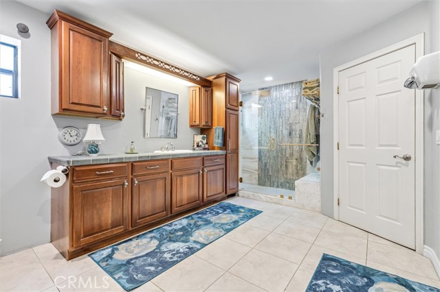 Image 18 of 43 For 5729 Grandview Avenue